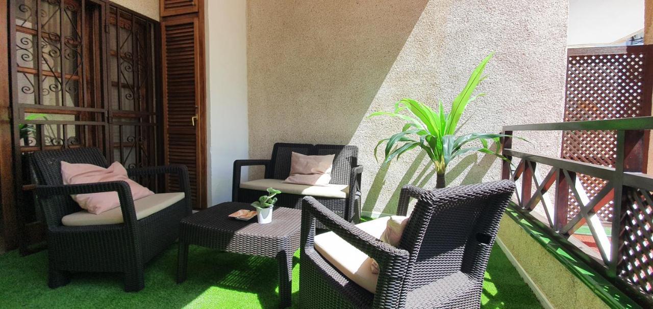 Spectacular Renovated Apartment, 5 Min To Camison Beach, With Aircon Arona  Exteriör bild
