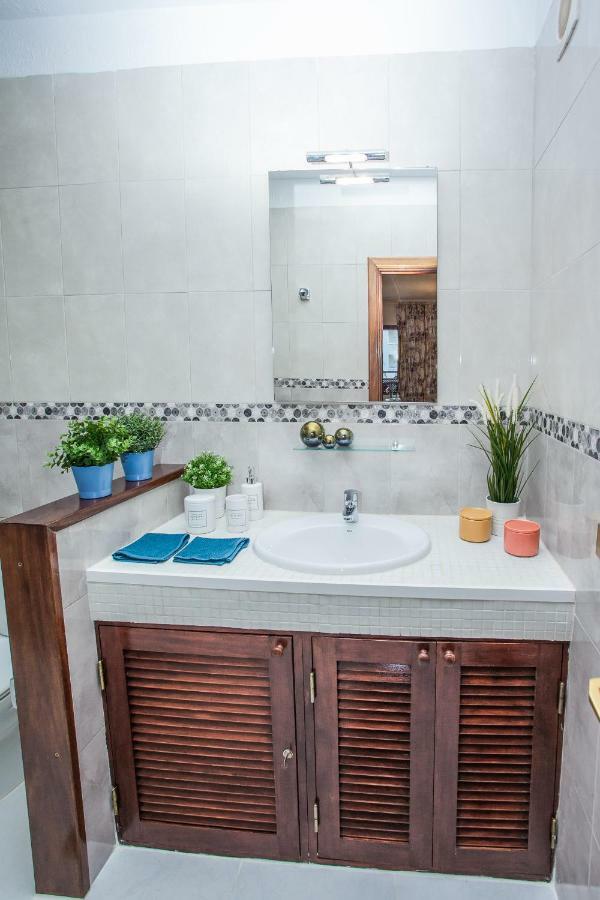 Spectacular Renovated Apartment, 5 Min To Camison Beach, With Aircon Arona  Exteriör bild
